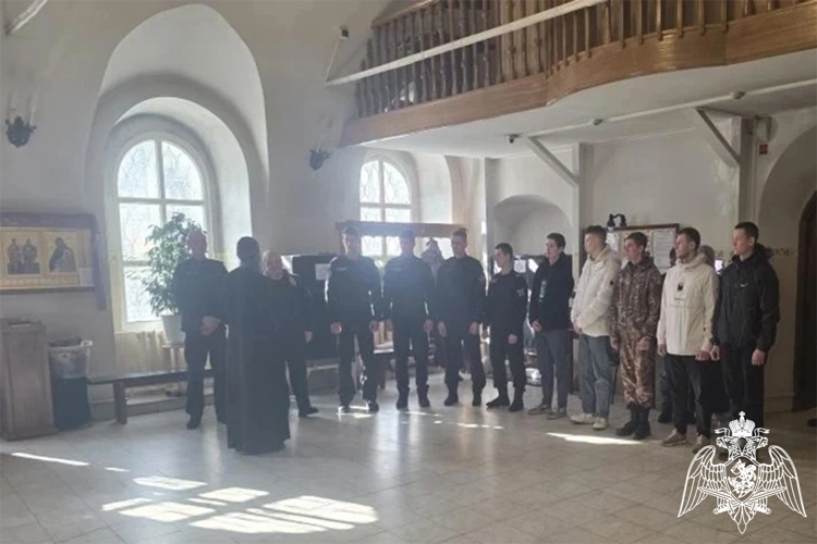 В Тюмени священнослужитель Тобольско-Тюменской епархии провел встречи с личным составом Росгвардии