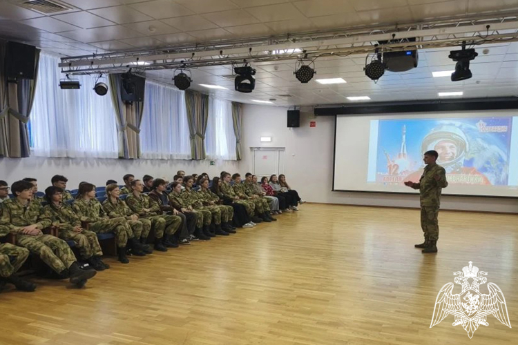 Ко Дню космонавтики в Тюменской области росгвардейцы провели тематические мероприятия