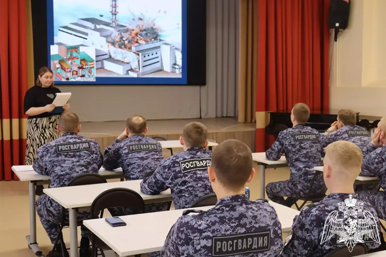Память жертв радиационных аварий и катастроф почтили росгвардейцы в Тюменской области