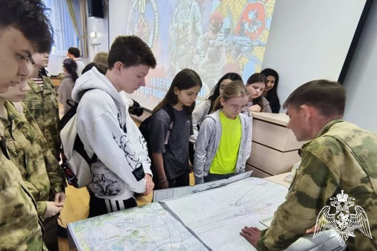 Ко Дню космонавтики в Тюменской области росгвардейцы провели тематические мероприятия