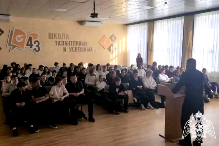 Ко Дню космонавтики в Тюменской области росгвардейцы провели тематические мероприятия
