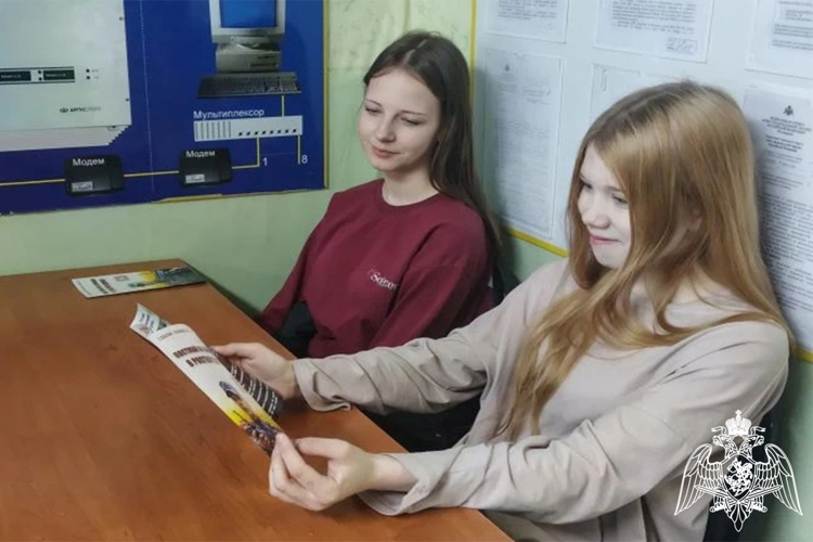 Росгвардейцы в Тюменской области проводят для школьников профориентационные мероприятия