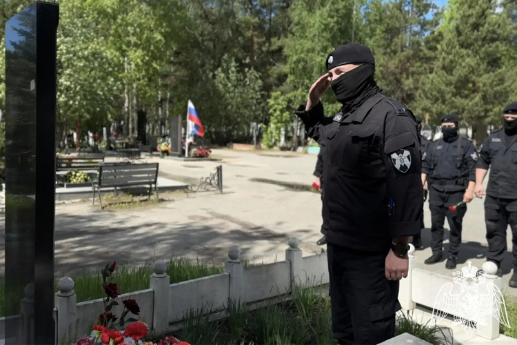 Память офицера ОМОН почтили в Тюменской области  
