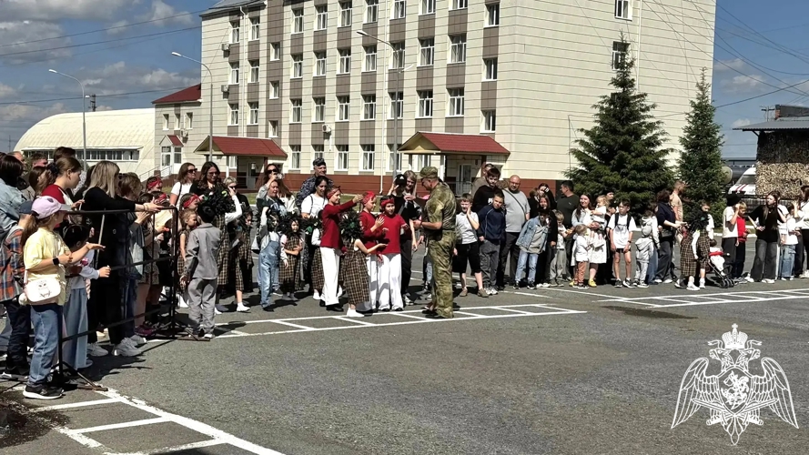Росгвардейцами организована праздничная программа для юных тюменцев в День защиты детей