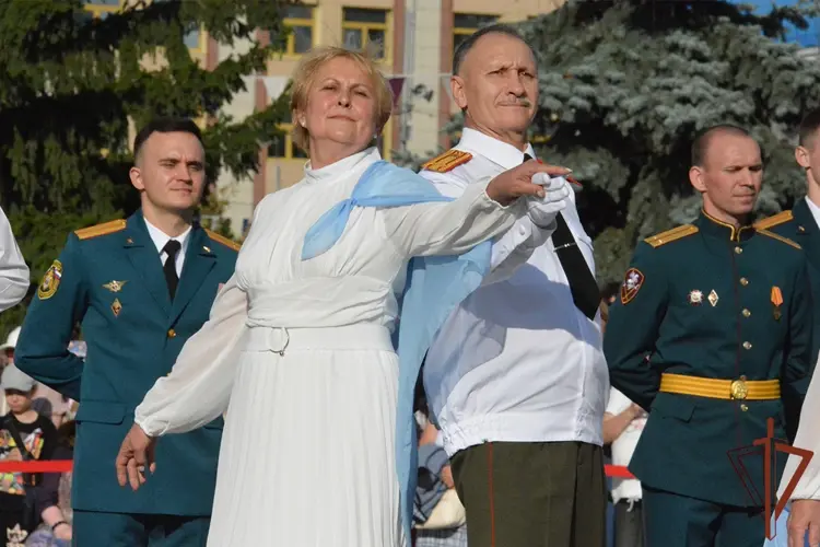 В Тюмени росгвардейцы организовали масштабную праздничную программу в честь Дня офицера России