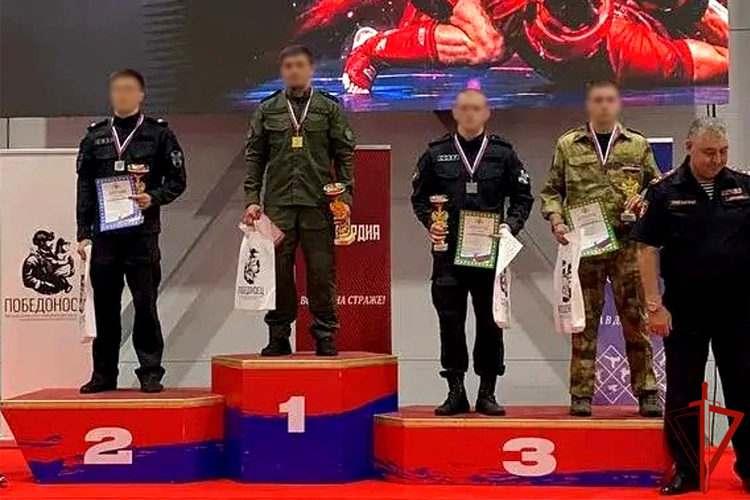 Офицер тюменского СОБР «Сова» завоевал медаль чемпионата Росгвардии по комплексному единоборству
