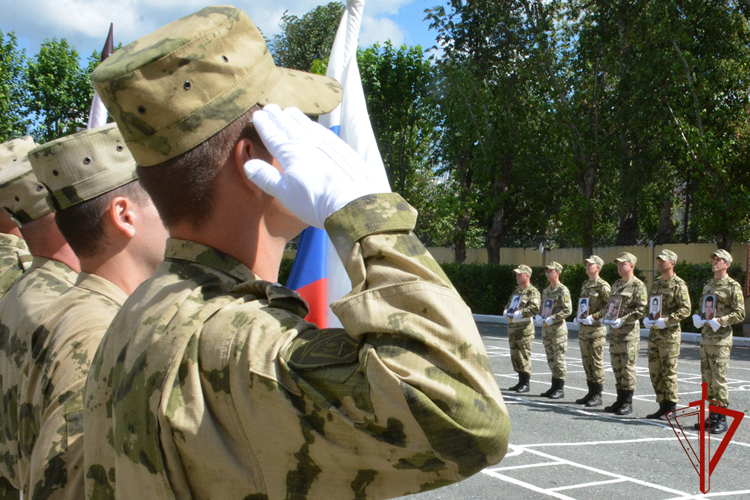 Память военнослужащих, погибших в разные годы при исполнении воинского долга, почтили в кинологическом центре Уральского округа Росгвардии 