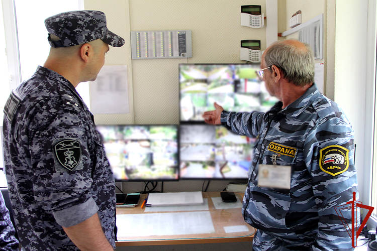 Росгвардия в Тюменской области обеспечила безопасность детских лагерей в период летней оздоровительной кампании
