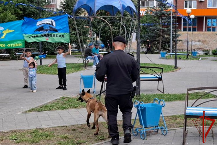 Росгвардейцы обеспечили безопасность празднования Дня воздушно-десантных войск в Тюменской области
