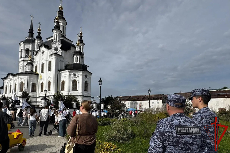 Росгвардия в выходные дни обеспечила безопасность массовых мероприятий в Тюменской области