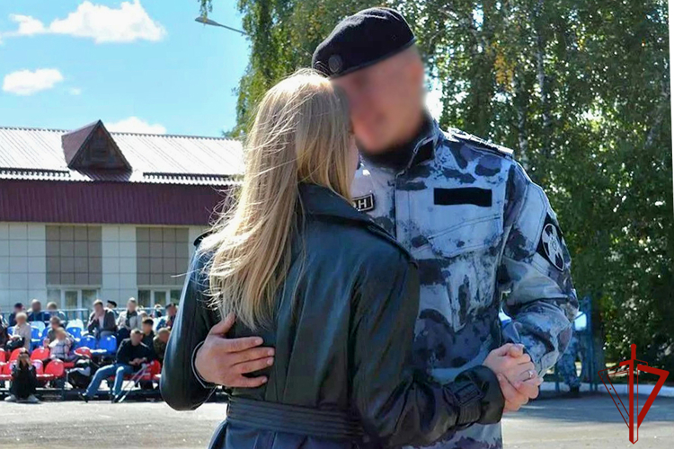 В Тюмени ОМОН соединил влюбленные сердца