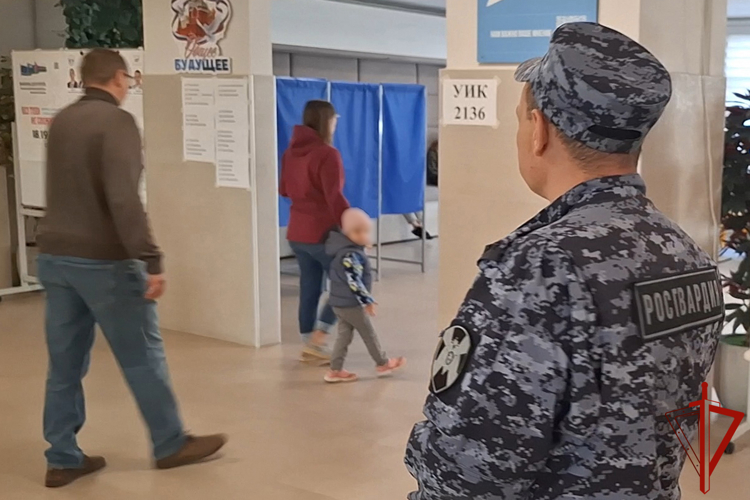 В Тюменской области росгвардейцы обеспечили безопасность Единого дня голосования