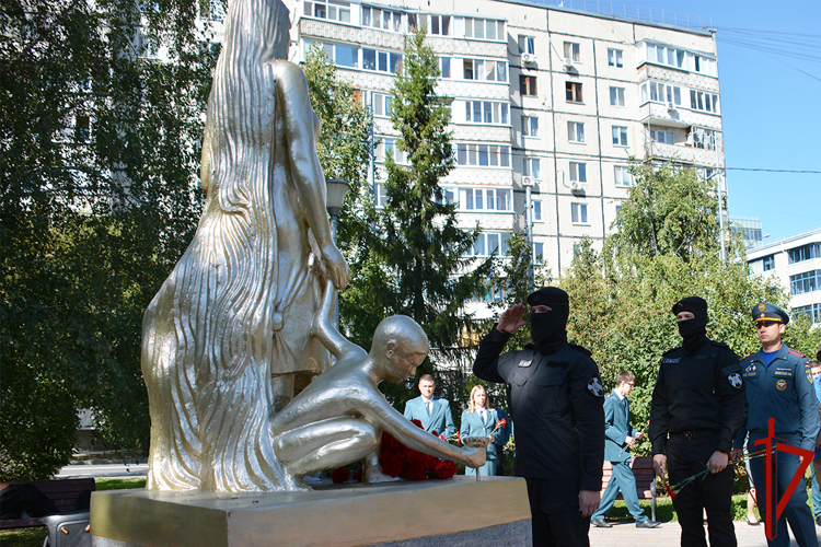 В Тюменской области росгвардейцы почтили память жертв терроризма