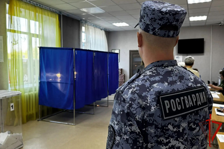В Тюменской области росгвардейцы обеспечили безопасность Единого дня голосования
