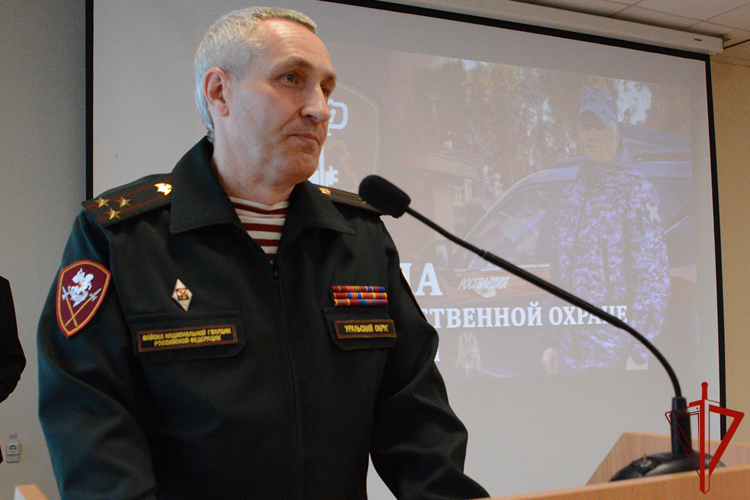 В Тюменской области поздравили сотрудников и ветеранов вневедомственной охраны Росгвардии с 74-летием службы