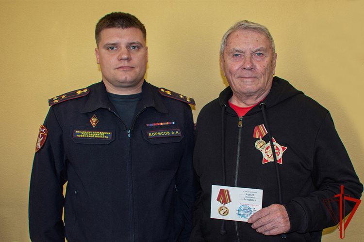 В Тюмени чествовали ветеранов Росгвардии